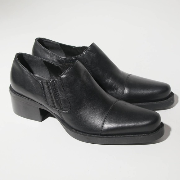 POINTED LEATHER SLIP-ON LOAFERS - Picture 6 of 10